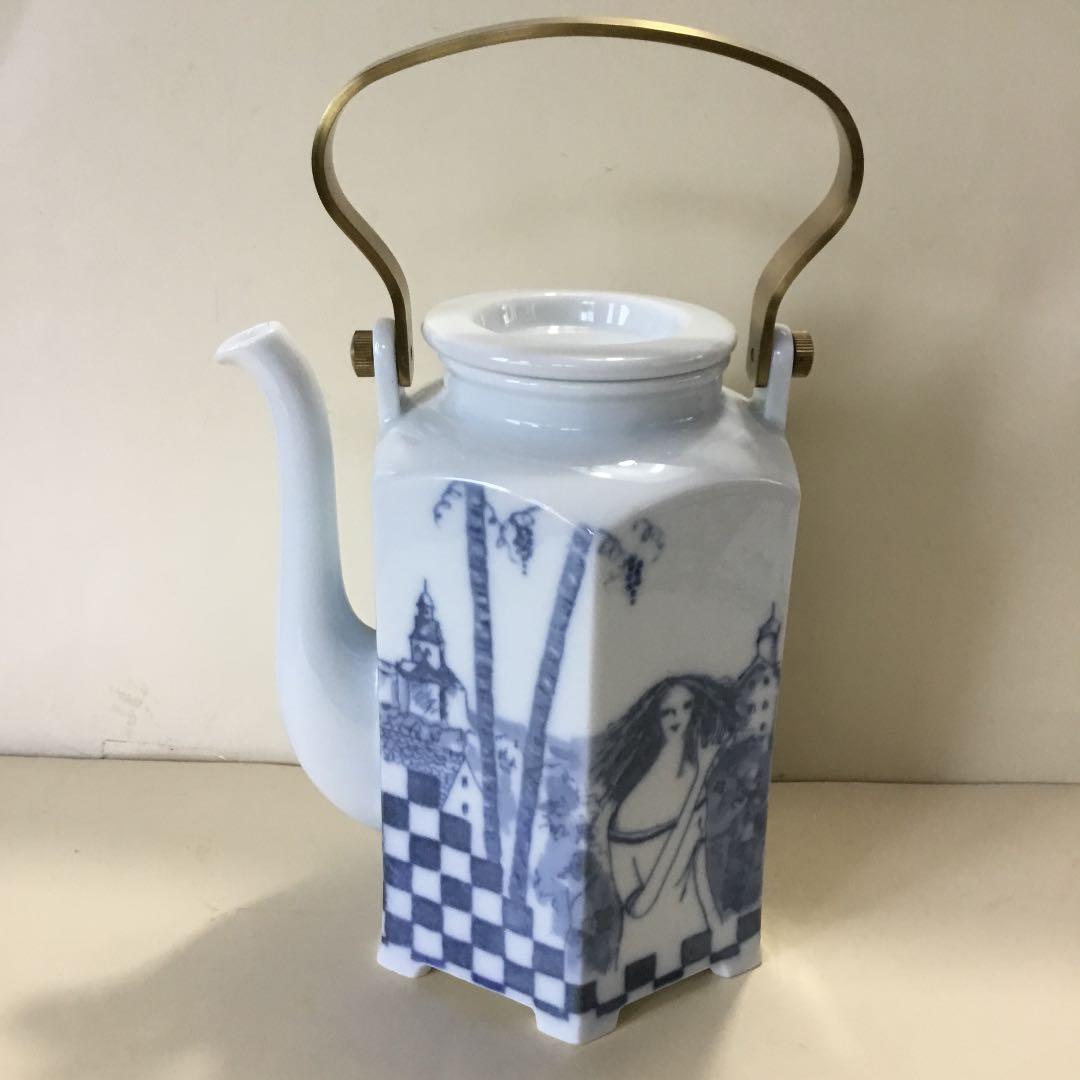 松任谷國子作(白磁ポット)