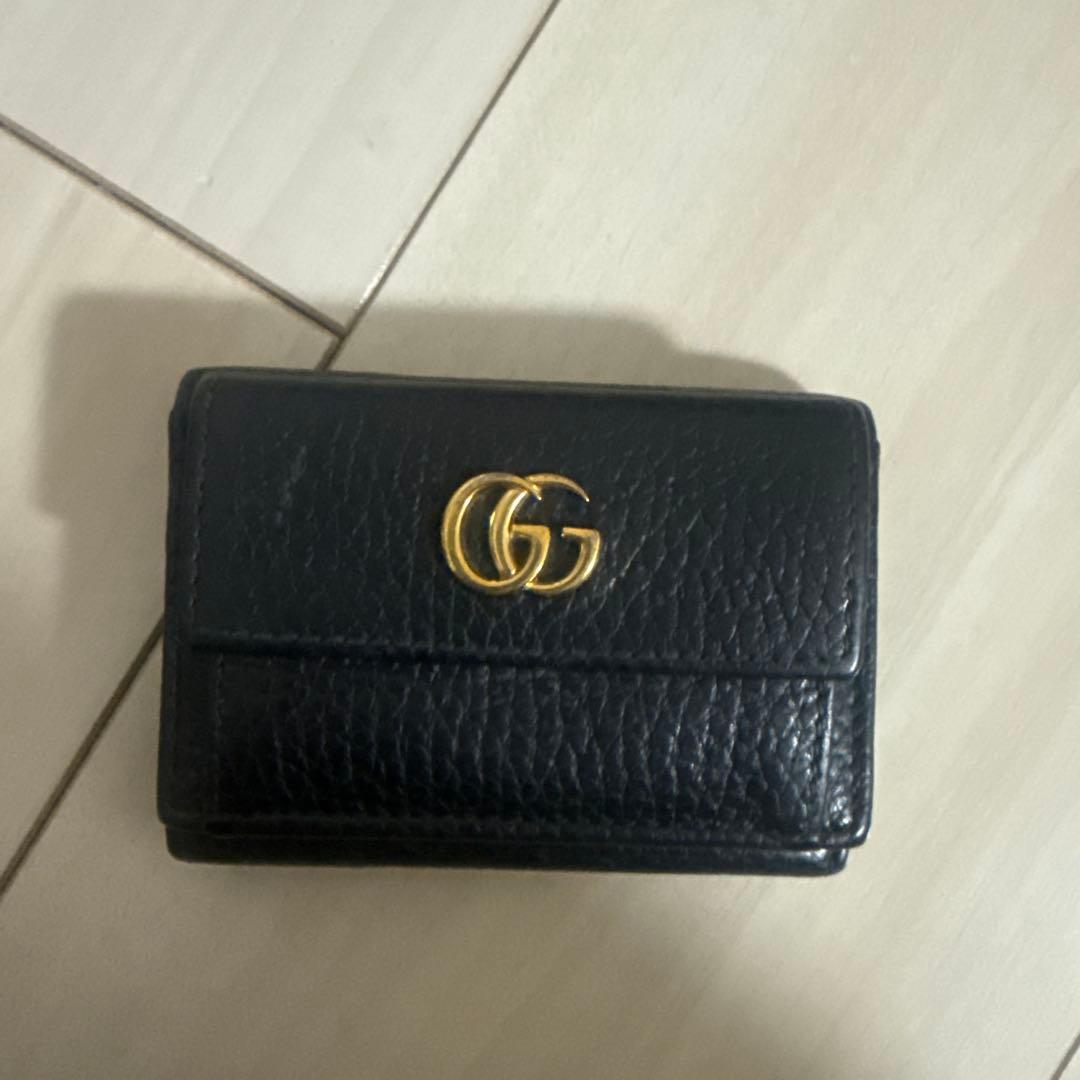 Gucci 黒 革三つ折り財布 GGロゴ