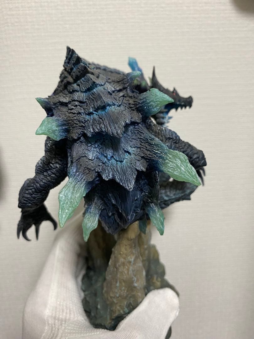 ラギアクルス希少種　フィギュア