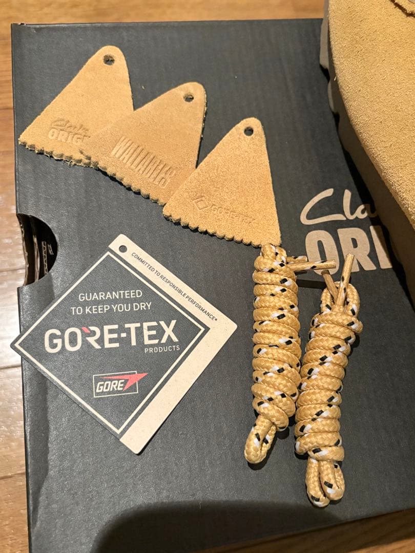 クラークス ワラビーGORE-TEX Golden Tan Suede 8h