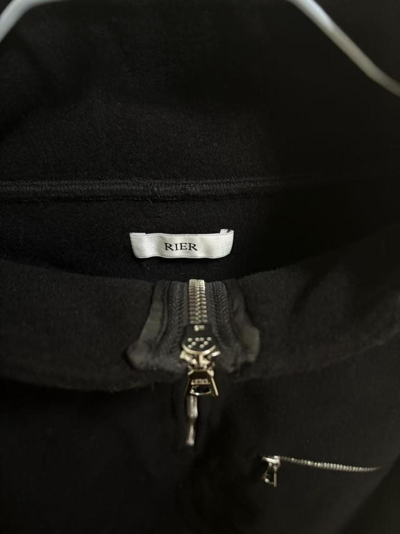 RIER ブラックハイネックジッパー付きジャンパー M 即日発送