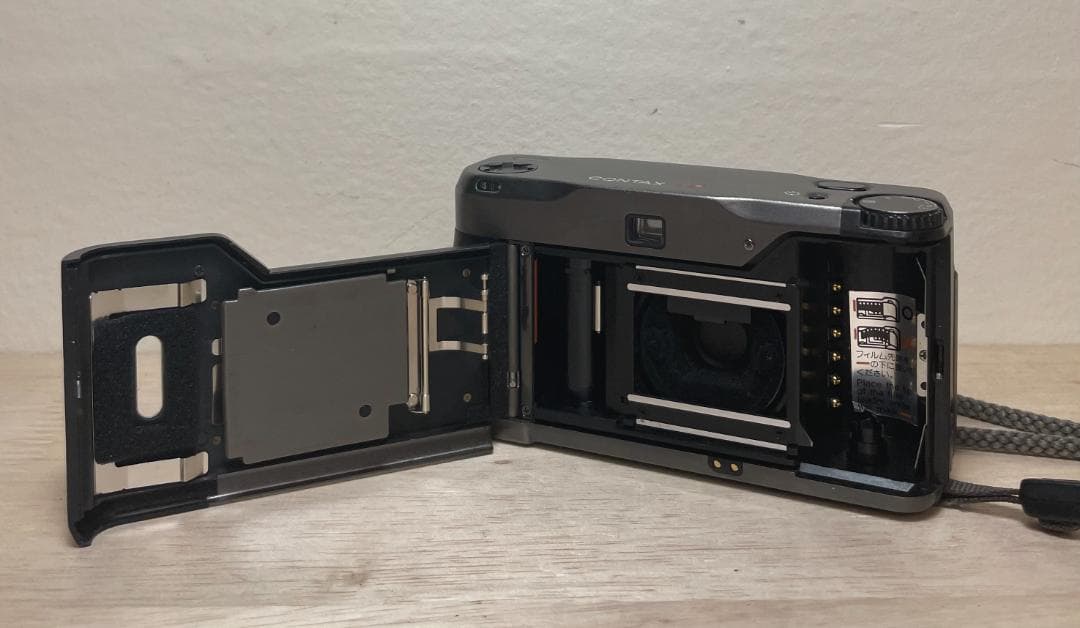 CONTAX T2 コンタックス チタンブラック フィルムカメラ