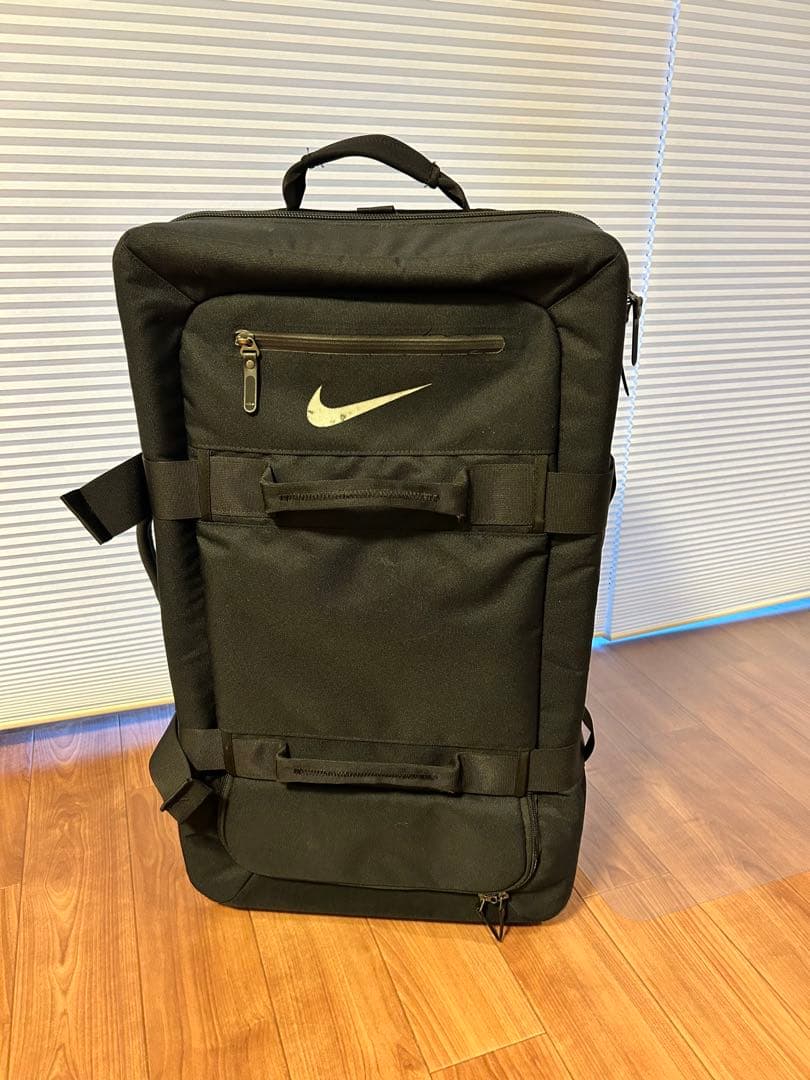 Nike 黒 キャリーケース 2輪