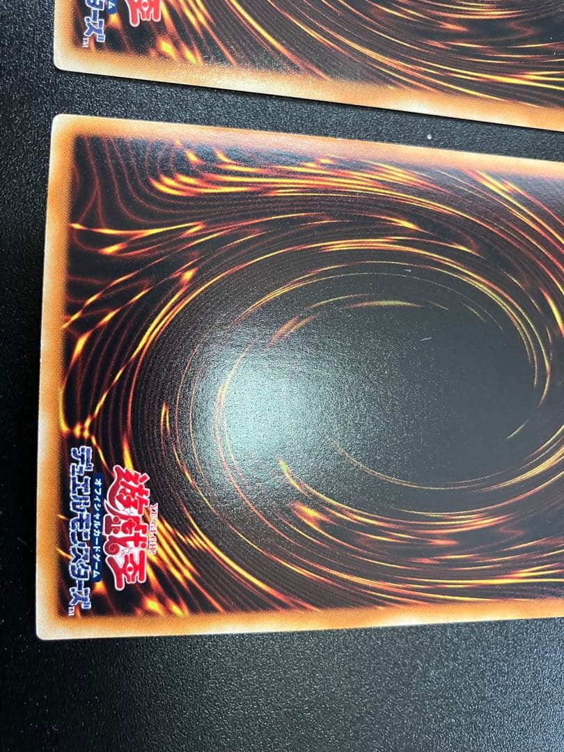 スターダストドラゴン　ブラックローズドラゴン　ホログラフィックレア2枚セット