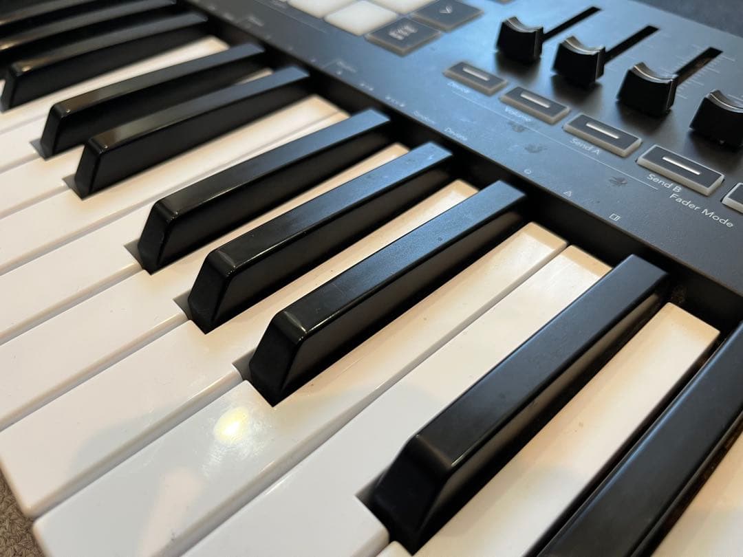 Novation Launchkey 49 MK3 一部不具合あり