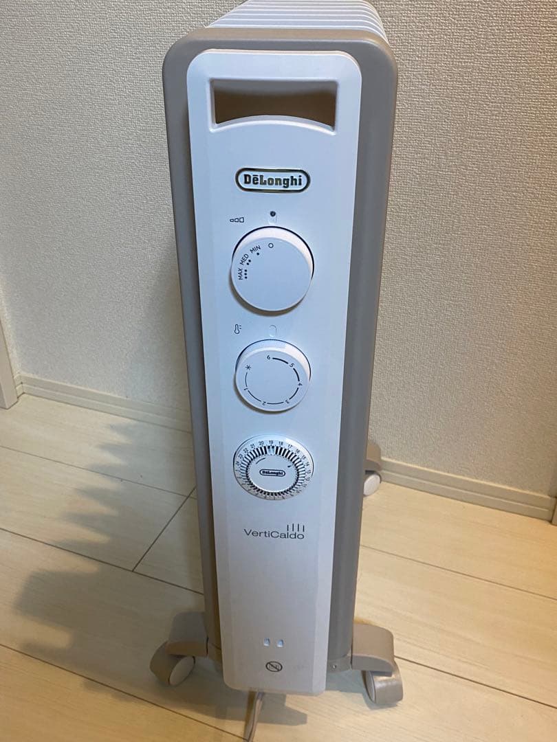 DeLonghi Vento 3 オイルヒーター RHJ21F0812-WH