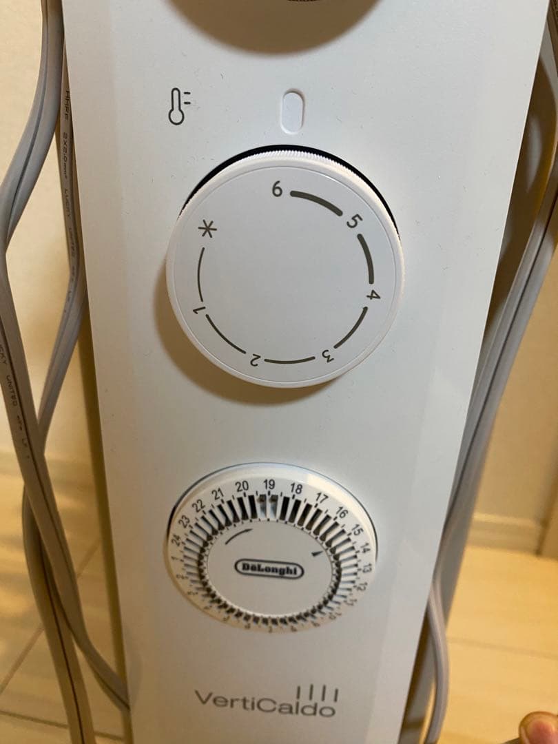 DeLonghi Vento 3 オイルヒーター RHJ21F0812-WH