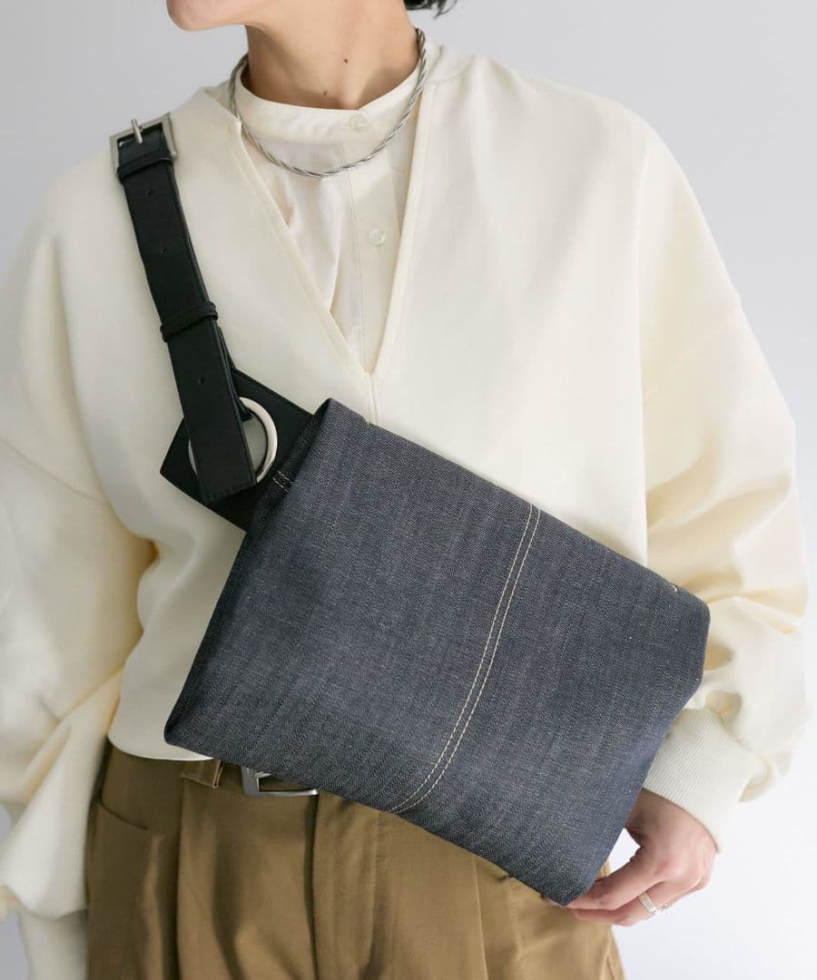 カワカワ　kawakawa　デニム　ボディバッグ　M