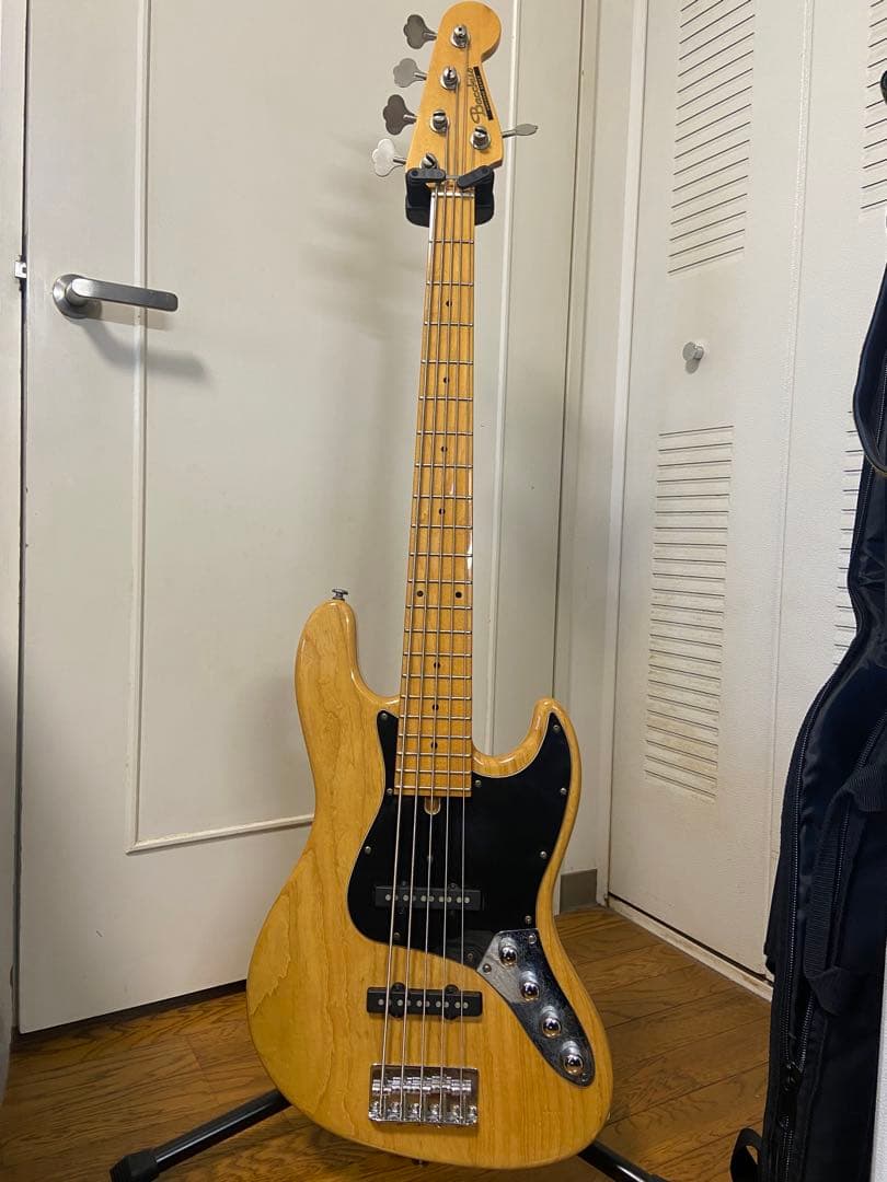 m*n様 Bacchus BJB5-700 5弦ベース