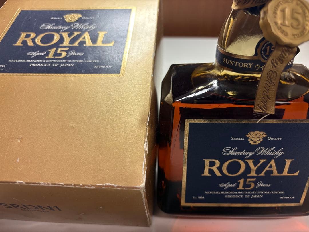 サントリーウイスキー ローヤル15年/ブルーラベル/700ml/