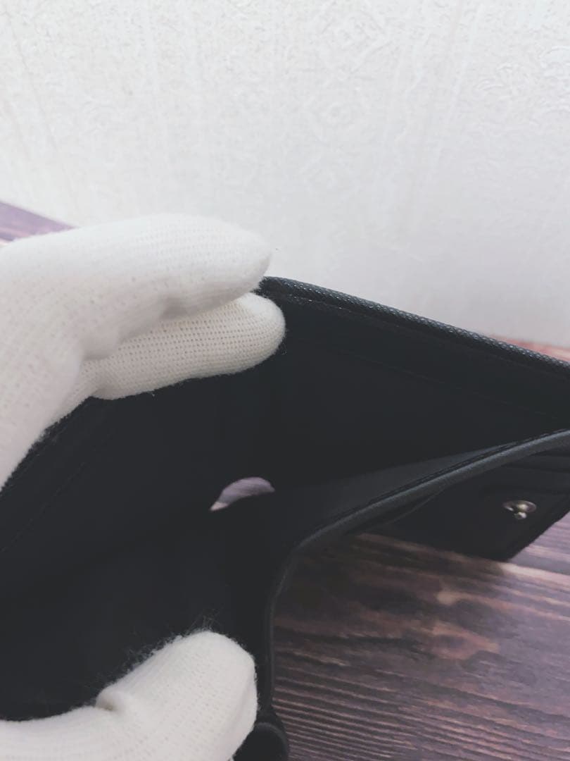 〔新品未使用〕ヴィヴィアンウエストウッド　折り財布