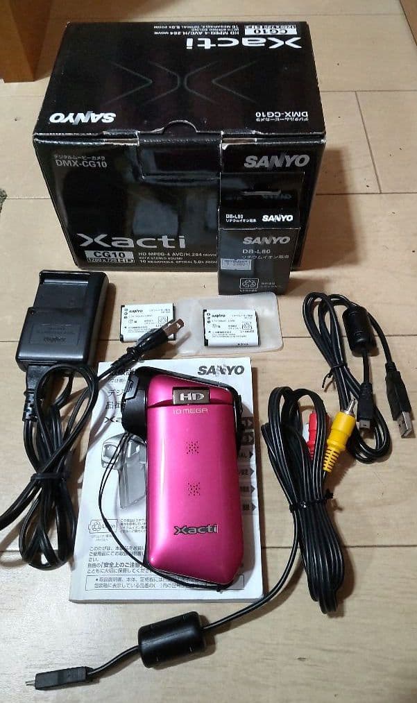 美品 時刻リセット無し SANYO Xacti DMX-CG10 ピンク