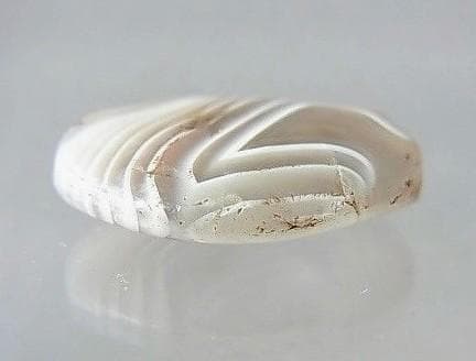 ★J0101★古代石 (62) オニキス 縞瑪瑙　アミュレットビーズ