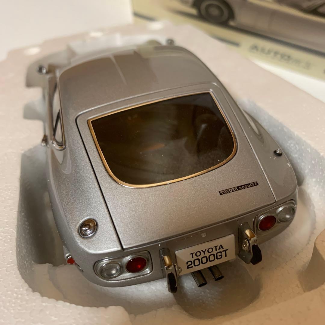 自動車 TOYOTA 2000 GT COUPE 1:18 AUTOart silver