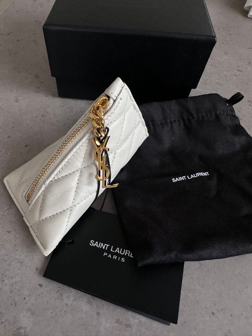 【新品】SAINT LAURENT ケース