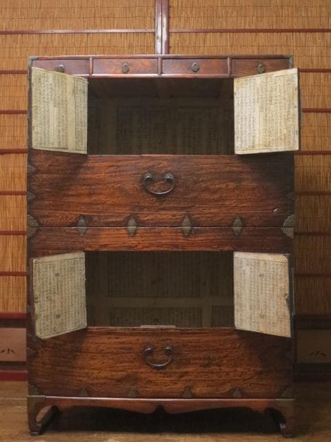 李朝古民具 朝鮮美術 朝鮮古民芸 古無垢材 真鍮金具 時代 二層箪笥 朝鮮箪笥