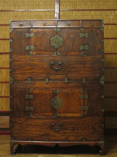 李朝古民具 朝鮮美術 朝鮮古民芸 古無垢材 真鍮金具 時代 二層箪笥 朝鮮箪笥