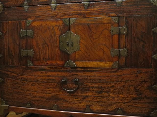 李朝古民具 朝鮮美術 朝鮮古民芸 古無垢材 真鍮金具 時代 二層箪笥 朝鮮箪笥