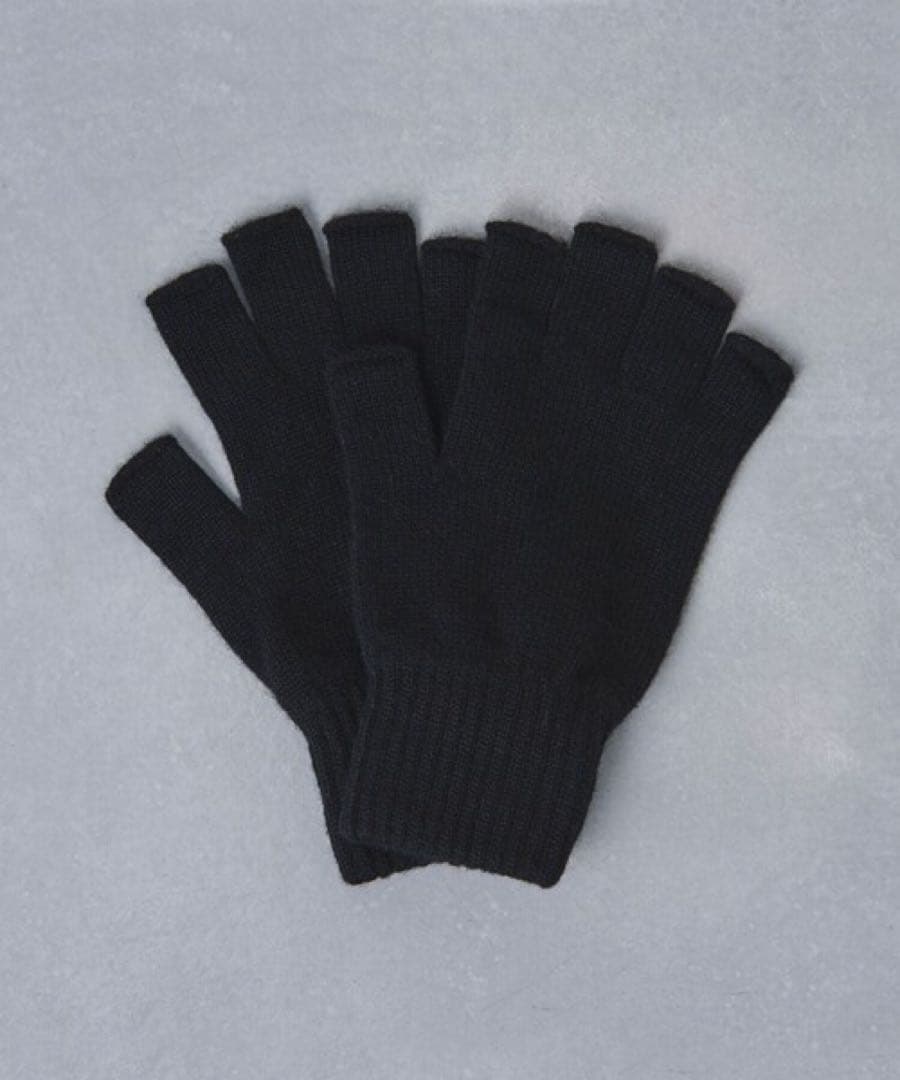 Johnstons of Elgin 別注 フィンガーレスグローブ ブラック