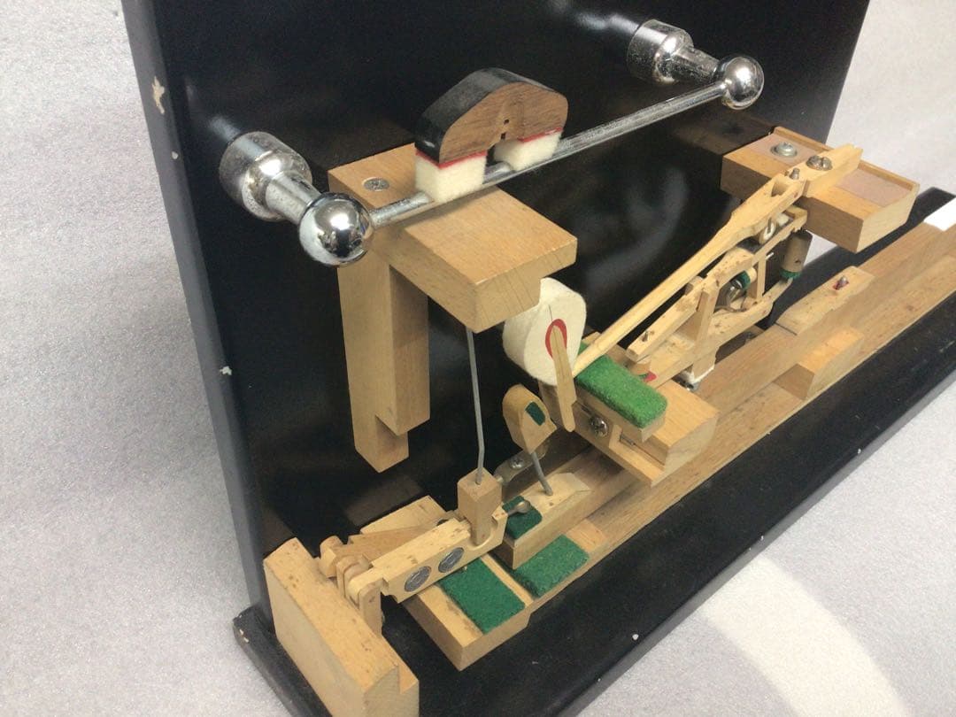 グランドピアノアクションモデル(実物大模型)