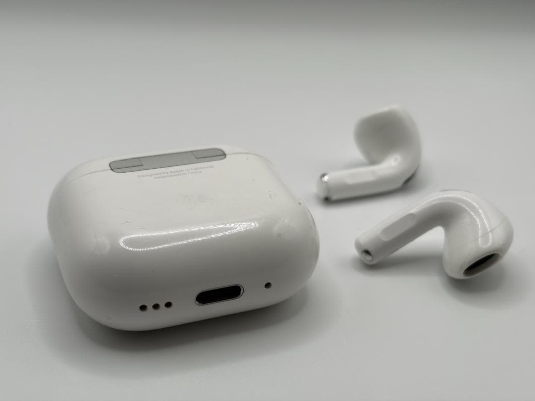 よ*ん様 AirPods4ノイズキャンセリング　イヤホン充電ケース箱一式