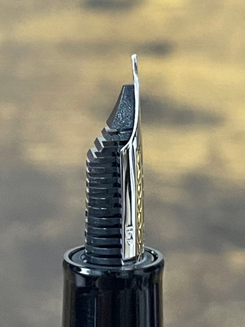 試筆のみ　バイカラー　旧ニブ　シグマ　Σ プロギアスリム　セーラー　万年筆　F