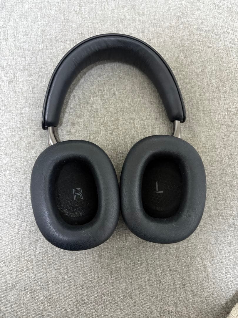 Bowers & Wilkins PX8 ワイヤレスヘッドホン ブラック