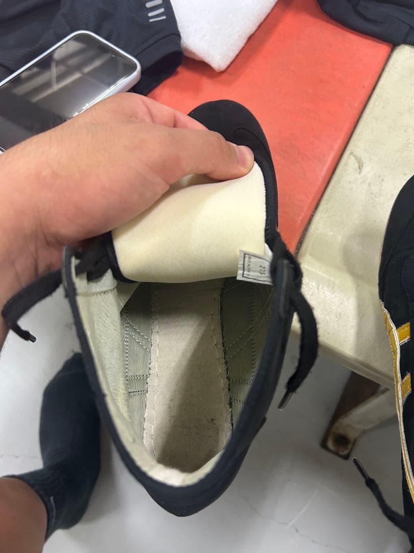 ASICS 旧オーダーレスリングシューズ ブラック/ゴールド