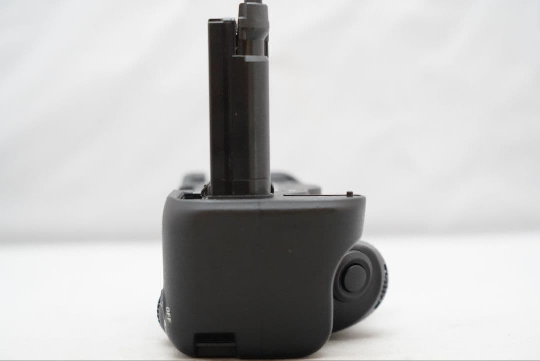 ☆実用品☆ ソニー バッテリーグリップ VG-C77AM　縦位置グリップ