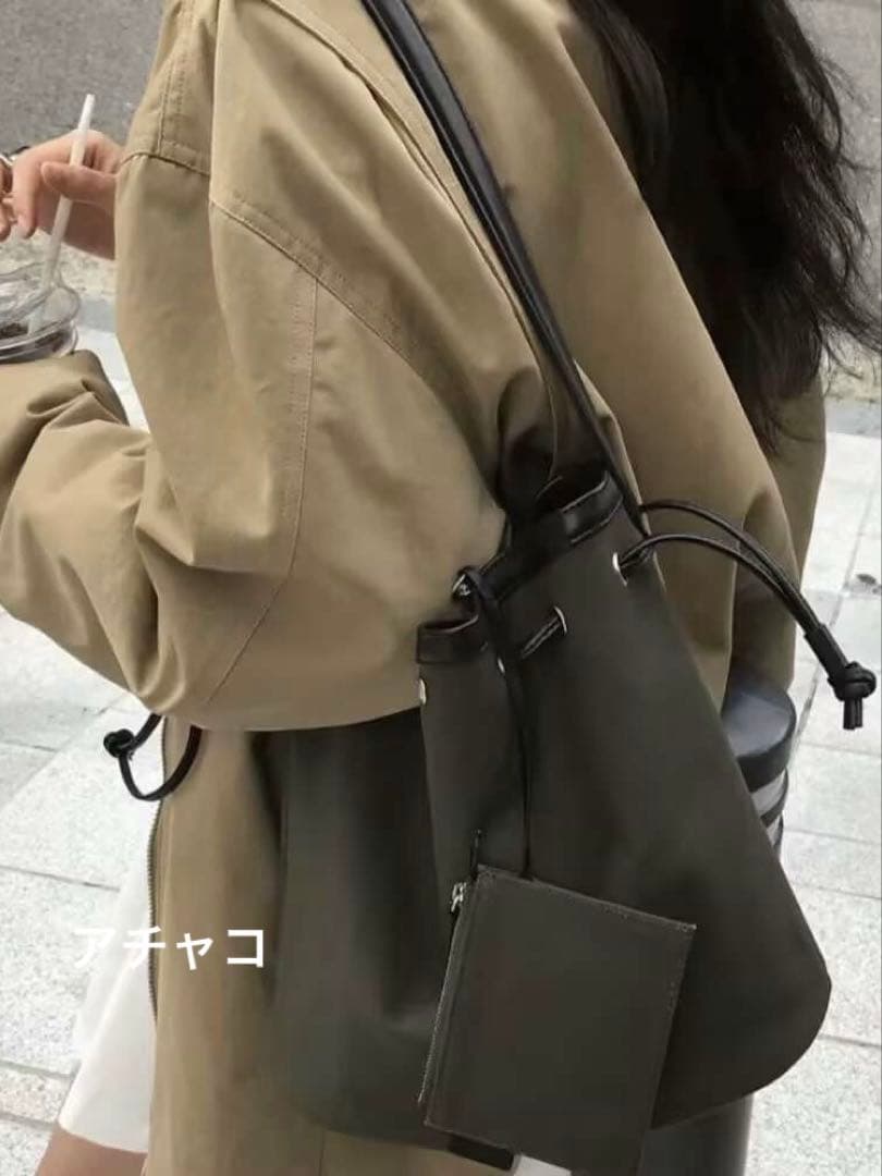 TOUT Y EST トートバッグ グリーン