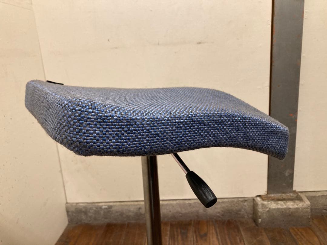 balance バランス Synergy シナジー スクエア 昇降スツール 腰痛