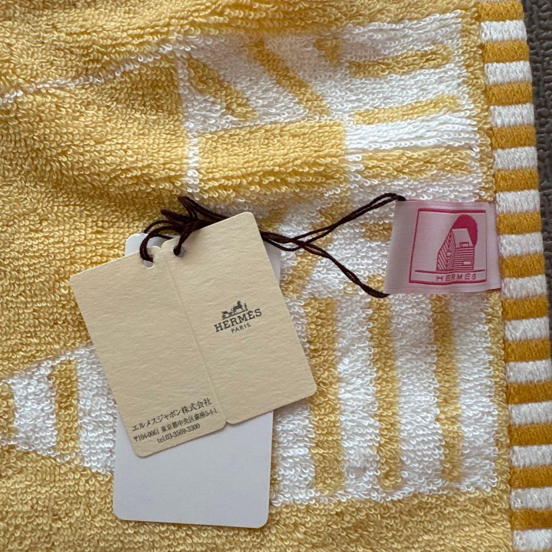 タグ付き　HERMES タオルハンカチ ジョーヌ/ローズ　未使用品