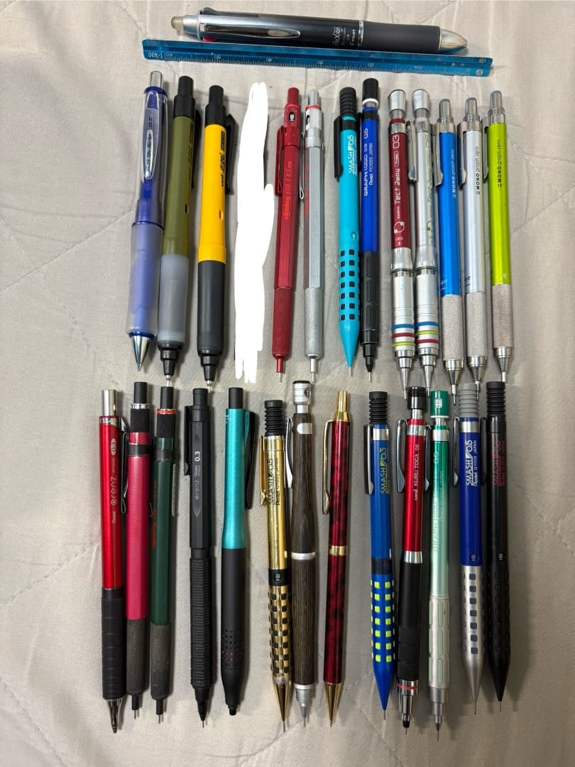 シャーペンまとめ売りとしーさーの筆箱