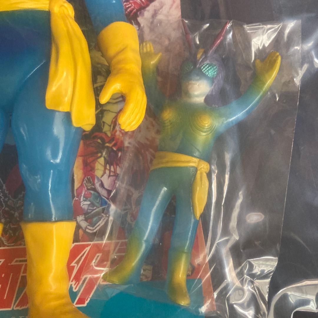 蜂女(新色)＋ミニソフビ　東映レトロソフビコレクション