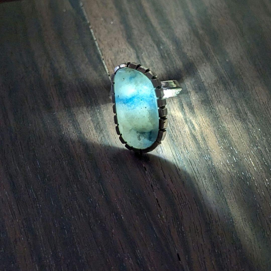 ハンドメイドの糸魚川翡翠リング　インディアンジュエリー風　オールハンドメイド！