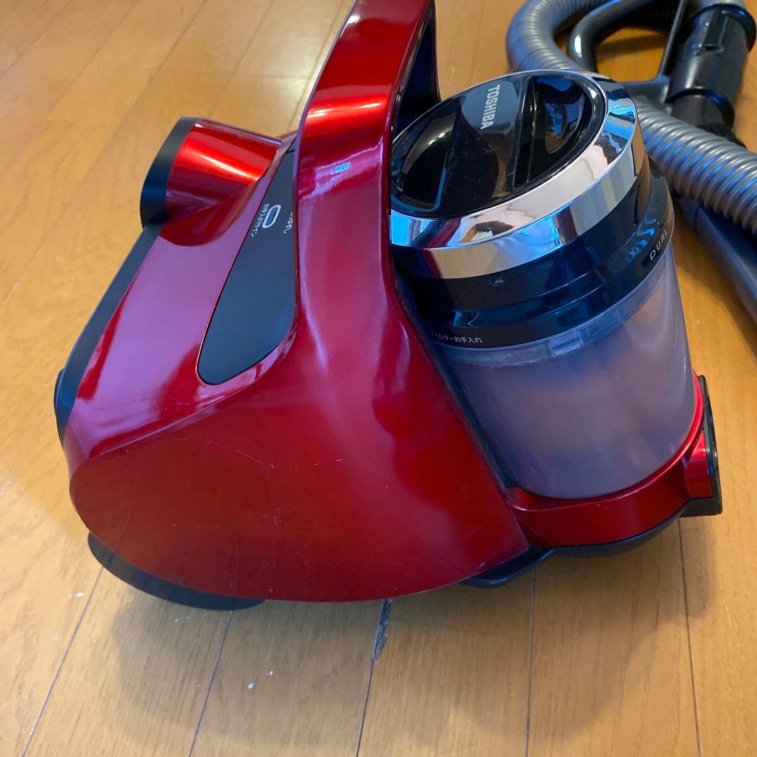 TOSHIBA　サイクロン掃除機　トルネオ　VC-C7(R)　2019年製