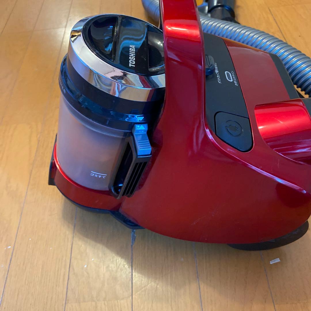 TOSHIBA　サイクロン掃除機　トルネオ　VC-C7(R)　2019年製