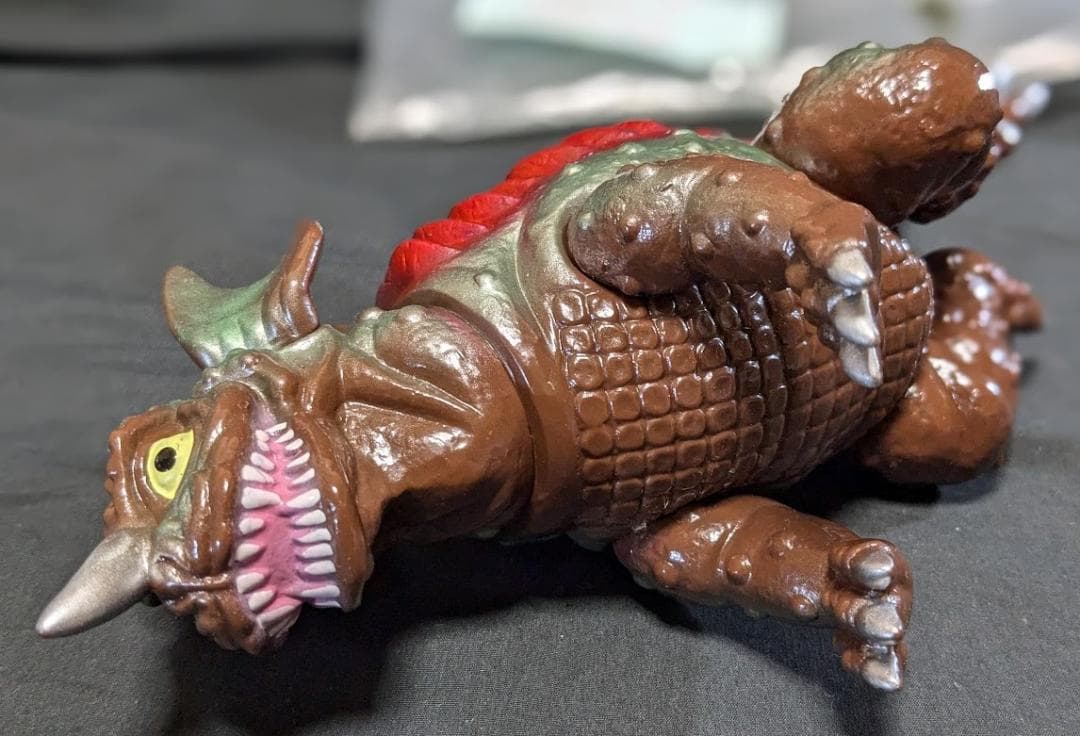 バラゴン 四つ足バージョン（マーミット）ビニパラベビー非売品ソフビフィギュア