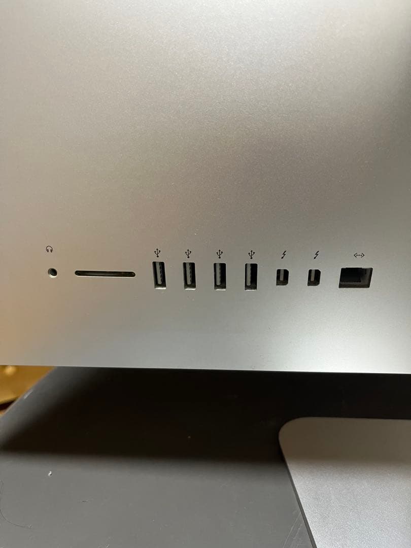 iMac 21.5インチ 2.8GHz 8GB 1TB core i5 2015