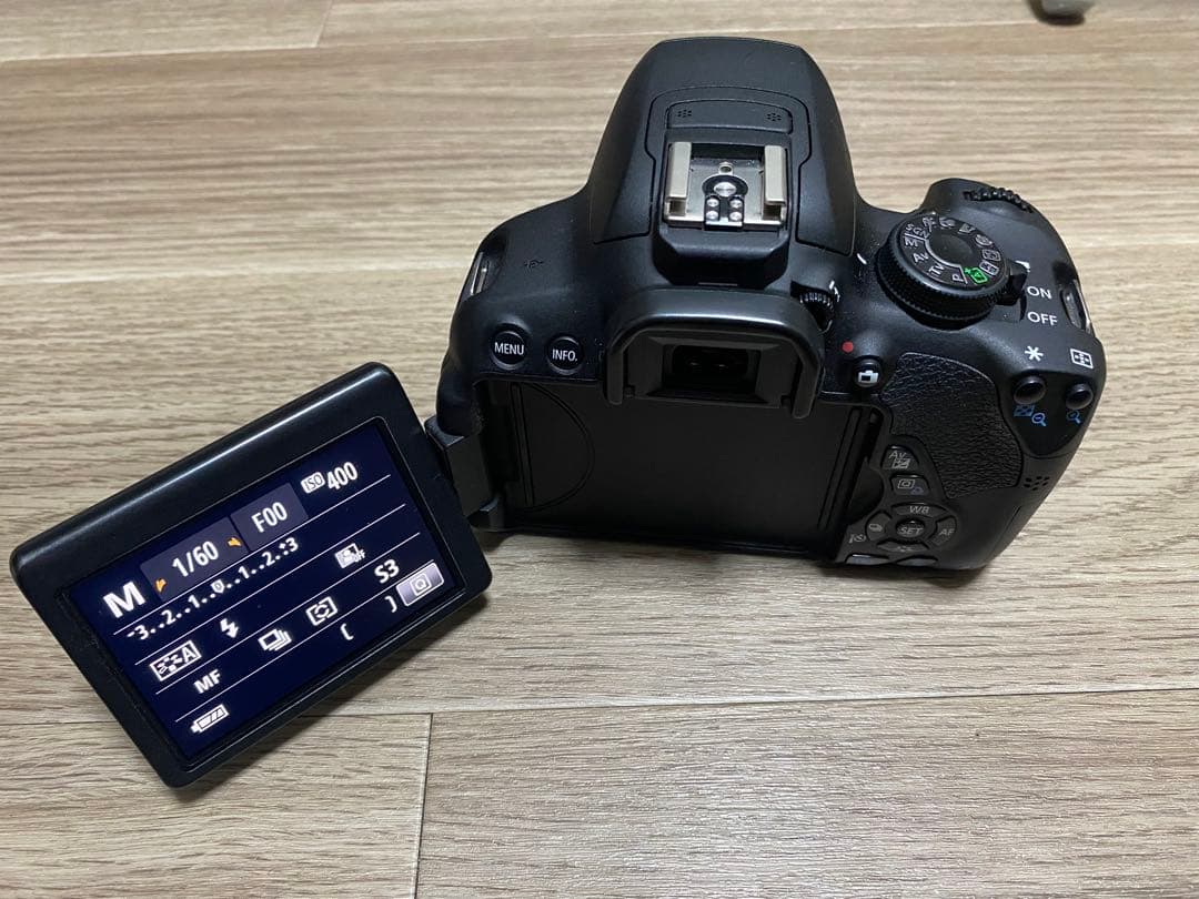 【入門モデル】Canon EOS Kiss X7i 本体 + レンズ