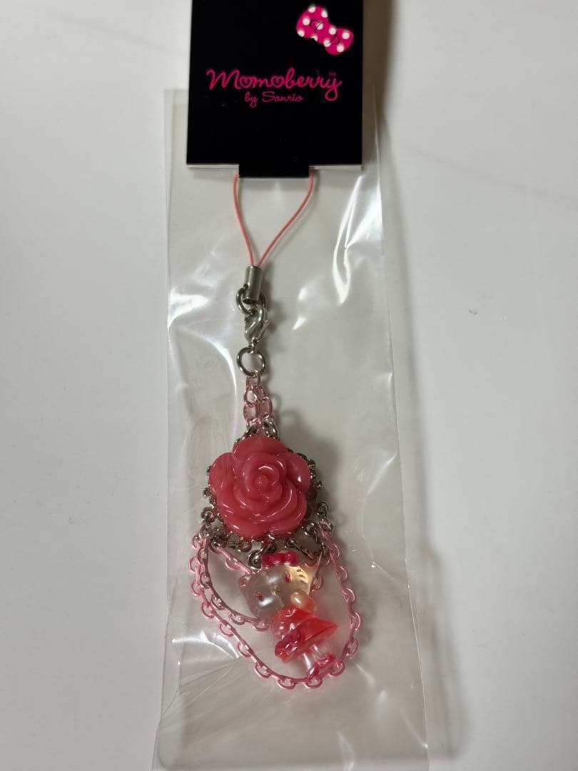 激レア　ハローキティ　モモベリー　Momoberry ストラップ　新品
