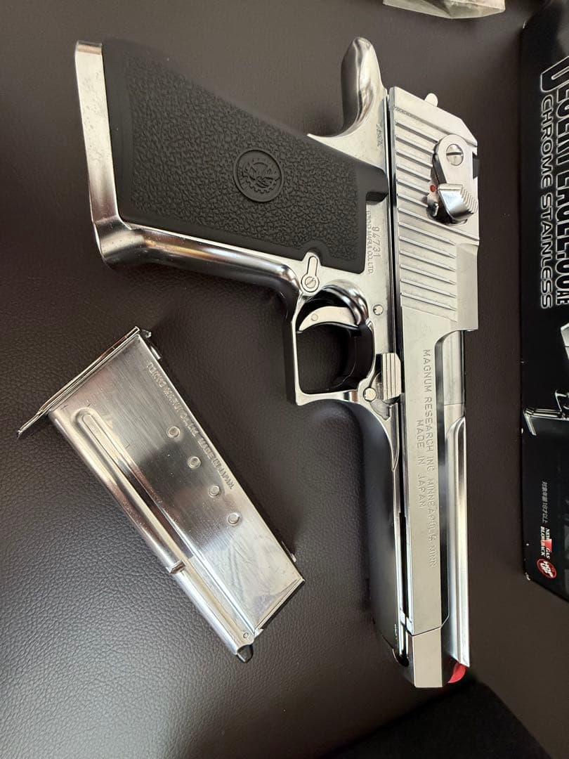 DESERT EAGLE .50 ガスガン クロームステンレス