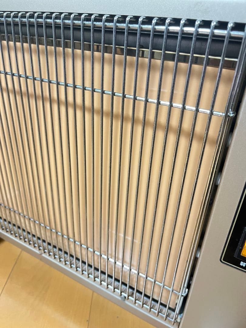 サンルミエ キュート 遠赤外線パネルヒーター E800LS