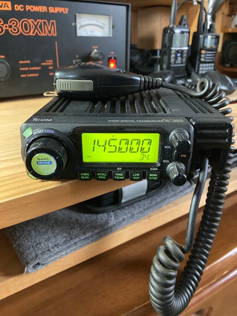 トランシーバー ICOM ID-800D