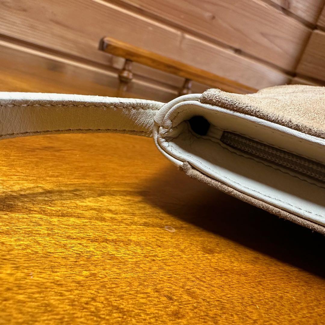 LOEWE ロエベ ミニサイズ ショルダーバッグ スエード レザー オフホワイト