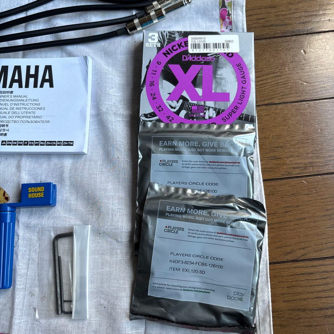 ヤマハ　 エレキギターPACIFICAシリーズPAC120H ソフトケース付