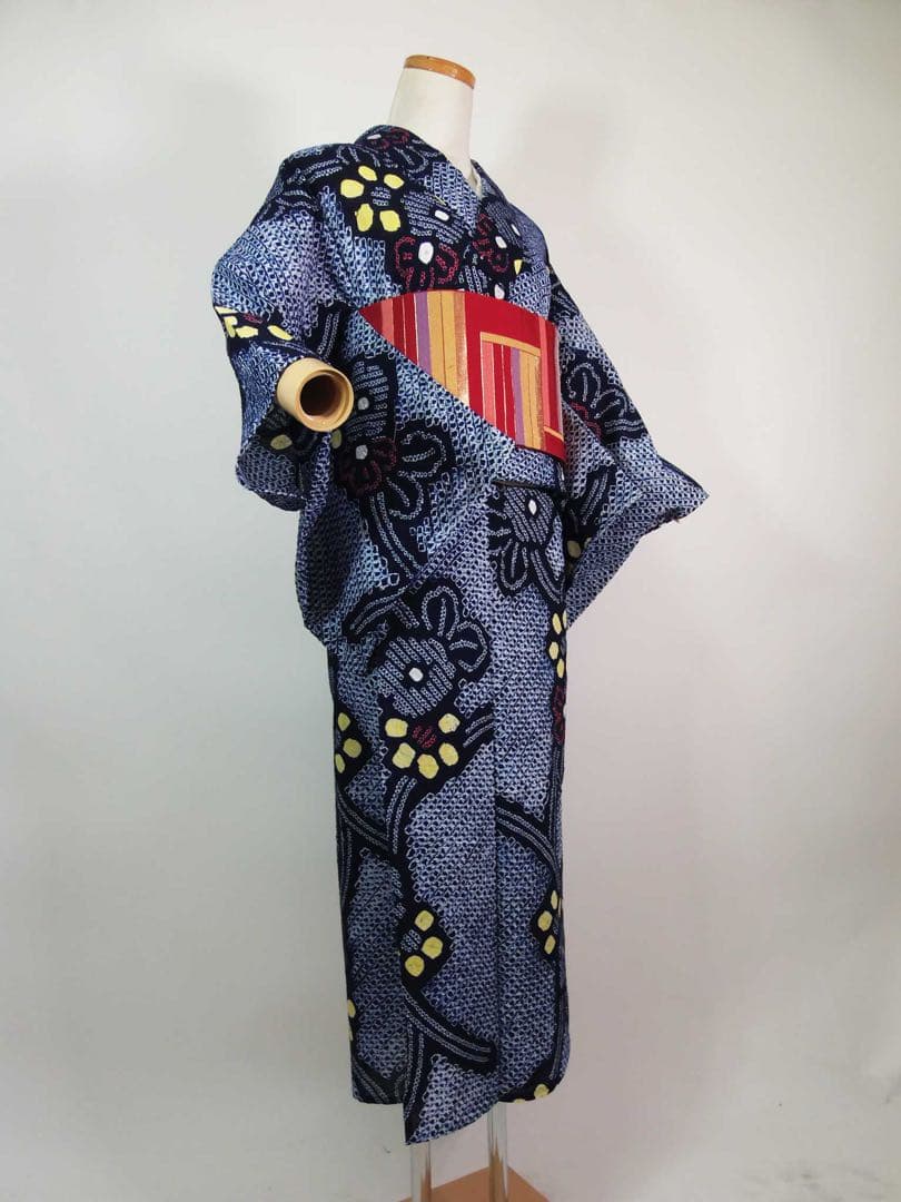 美品　有松絞り浴衣　花文様　蜘蛛絞り　藍染　夏にぴったりの涼やか浴衣　SS寸