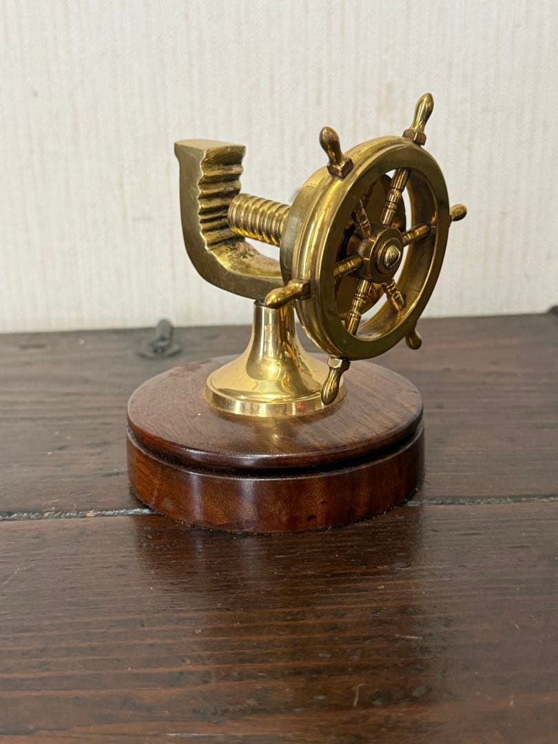 【真鍮くるみ割り】Brass Ships Wheel Nutcracker