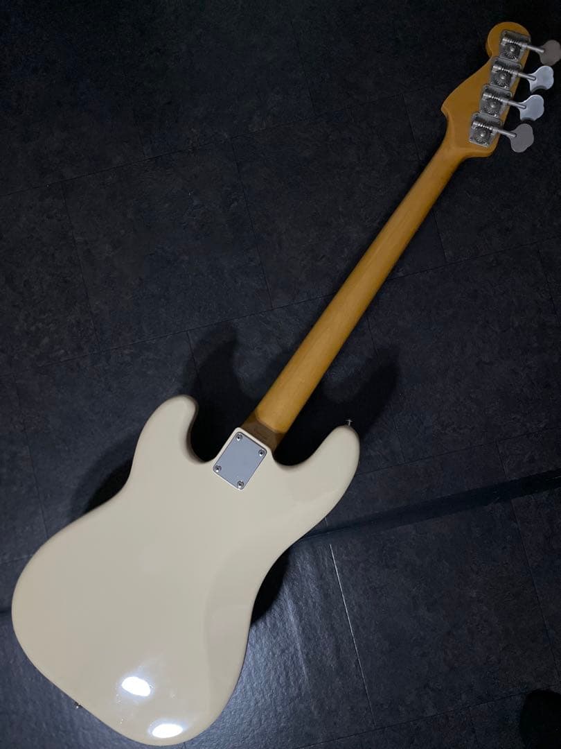 ベース Fender PB70-70US