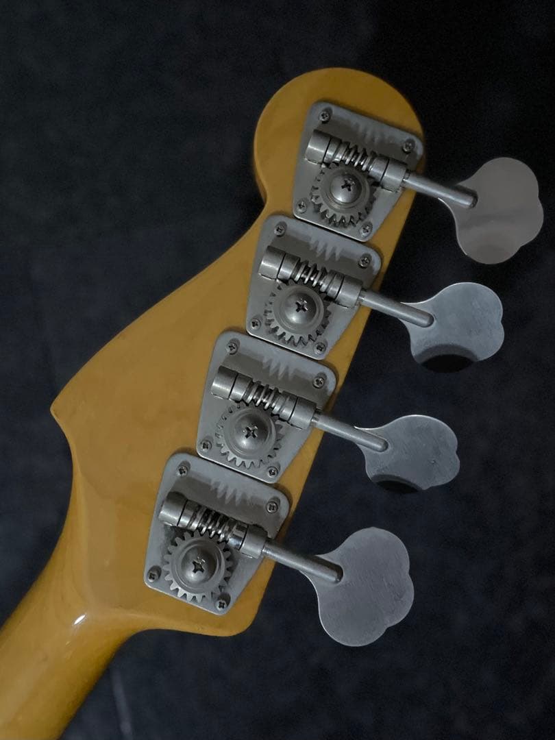 ベース Fender PB70-70US